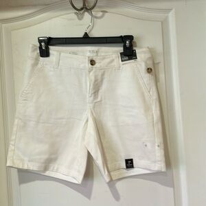 Women’s Ana white twill shorts new with tags size 4